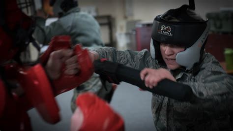 Security Forces take a swing at baton training > Youngstown Air Reserve ...