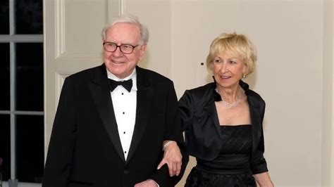 Warren Buffett's wife overheard complaining about ₹300 coffee: Report ...