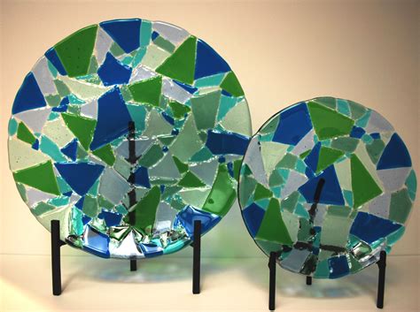 "Broken glass" plates Mosaic Glass, Fused Glass, Broken Glass Art ...