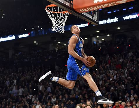 The 2016 NBA Dunk Contest in 7 astonishing photos - SBNation.com