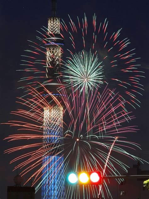 IN PHOTOS: Breathtaking fireworks over downtown Tokyo | Fireworks ...