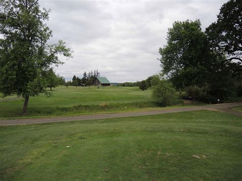 Cross Creek Golf Course - Oregon Courses