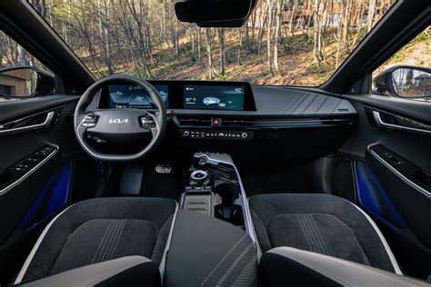 2023 Kia Niro Shows Off EV6-Style Interior With Twin Displays | Carscoops