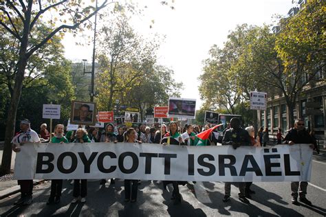 Israel boycott: What is the BDS movement? | Middle East Eye