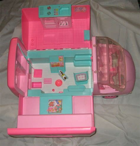 1996 Barbie Pink Motorhome Maxi-Van RV Camper w/Accessories & Working ...