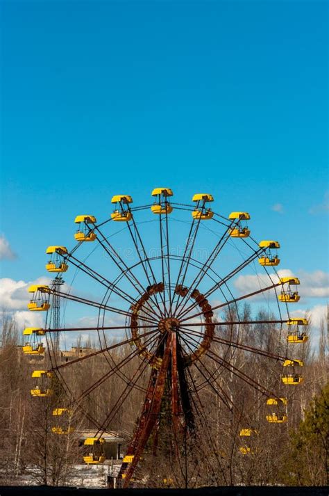 The Ferris Wheel in Pripyat Stock Photo - Image of atomic, amusement ...