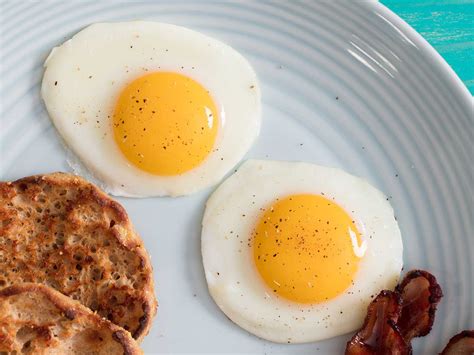 Sunny-Side Up Fried Eggs Recipe