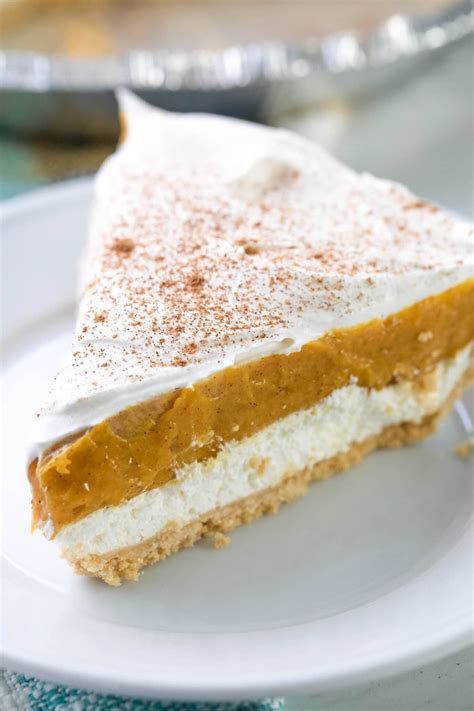 No Bake Pumpkin Pie - Made with a graham cracker crust and layers of ...