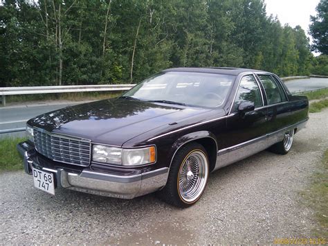 Cadillac Fleetwood Brougham:picture # 10 , reviews, news, specs, buy car