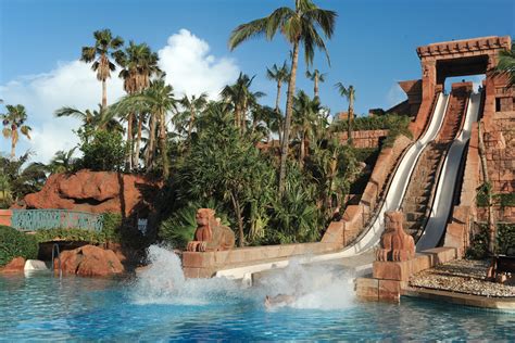 Atlantis Water Park: 7 Reasons to visit Atlantis Aquaventure in Bahamas!