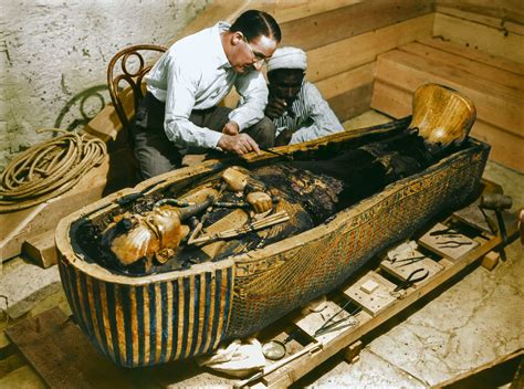 The discovery of Tutankhamun’s tomb shown in colour for the first time ...