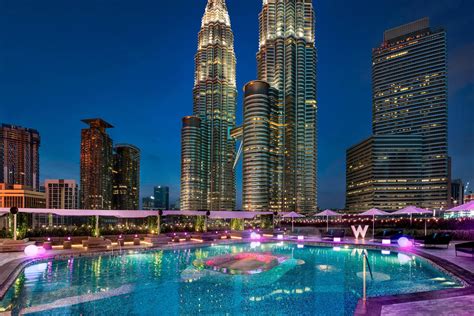 W Kuala Lumpur Luxury Hotel – Kuala Lumpur, Malaysia – WET Outdoor Pool ...