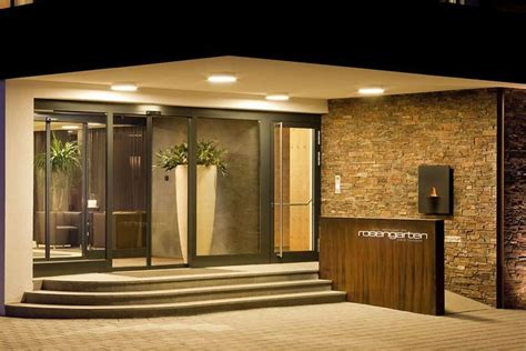 Design Solutions for a Truly Inviting Hotel Entrance | Lillian Connors ...