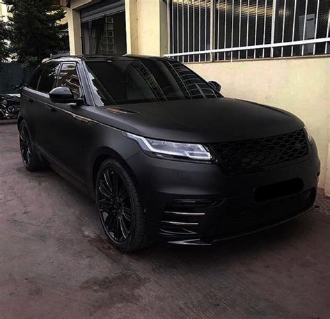 Range Rover Velar Satin Black