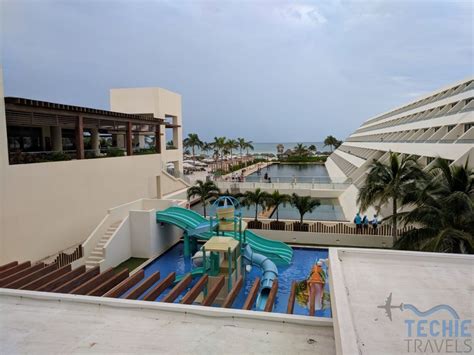 Hyatt Ziva Cancun - Activities and Entertainment | TechieTravels