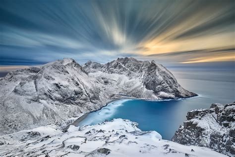 Photographer Captures Awe-Inspiring Arctic Landscape Photography