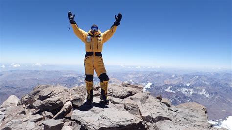 Summit Aconcagua ! – Bjorn Adventure