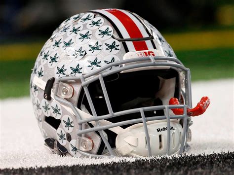 Top 10 Best Helmets In College Football | Downtown Huntington