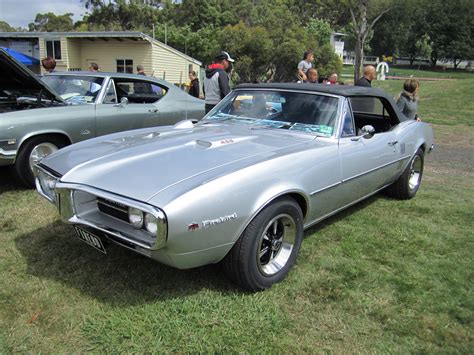 File:Pontiac Firebird 400 Convertible 1967.jpg