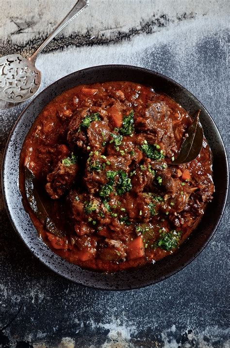 Slow braised red wine oxtail | South Africa's best oxtail recipe