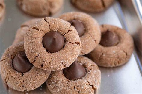 Hersheys Kiss Cookies | TheBestDessertRecipes.com