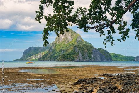 El Nido, Palawan Philippines - December 18, 2023: Boats and beach bars ...