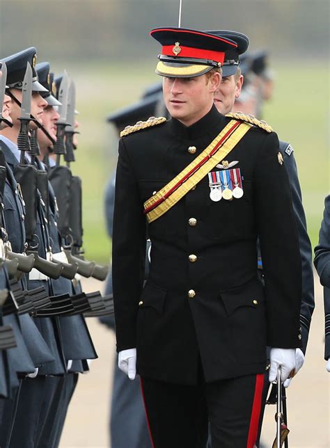 Prince Harry is irresistible in uniform at RAF Honington|Lainey Gossip ...