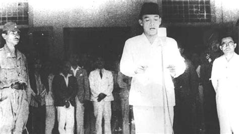 Suara Bung Karno Baca Proklamasi Ternyata Bukan Tanggal 17 Agustus 1945 ...