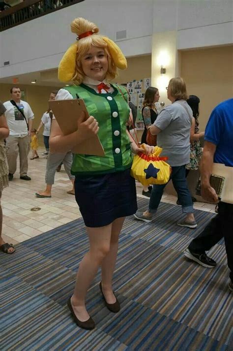 Animal Crossing New Leaf Isabelle cosplay | Animal crossing, Cosplay ...