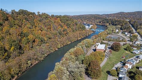 In Leechburg, an elementary school stands against a tide of poverty ...