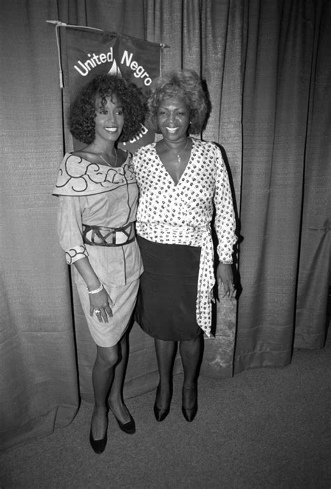 Whitney Houston Death: Mother Cissy Houston to Release Tell-All Book ...