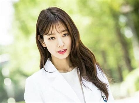 “Doctors” Sparks Huge Popularity For Park Shin Hye And Her Jewelry | Soompi