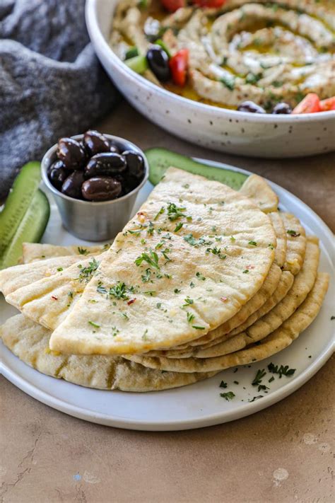 Garlic Pita Bread Recipe - Bonappeteach