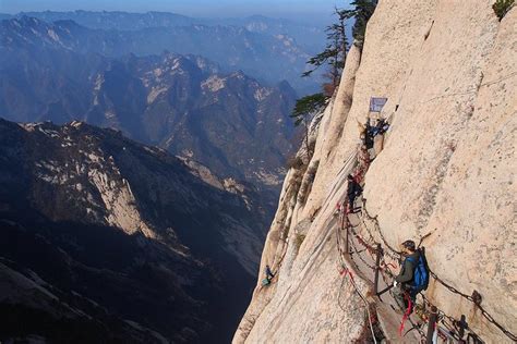 Xian Day Trip to Mt. Huashan with Round-trip Cable Car 2024