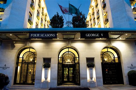 Four Seasons Hotel George V Paris in Parigi, Francia - Hotel di lusso ...