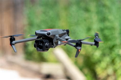 Drones Vs. Traditional Cameras: A Comparison - Drone Nastle