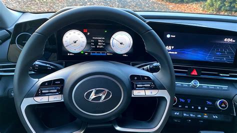 Review update: 2021 Hyundai Elantra Hybrid gets 50 MPG, in a look loud ...