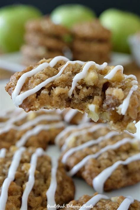 Apple Walnut Oatmeal Cookies - Great Grub, Delicious Treats