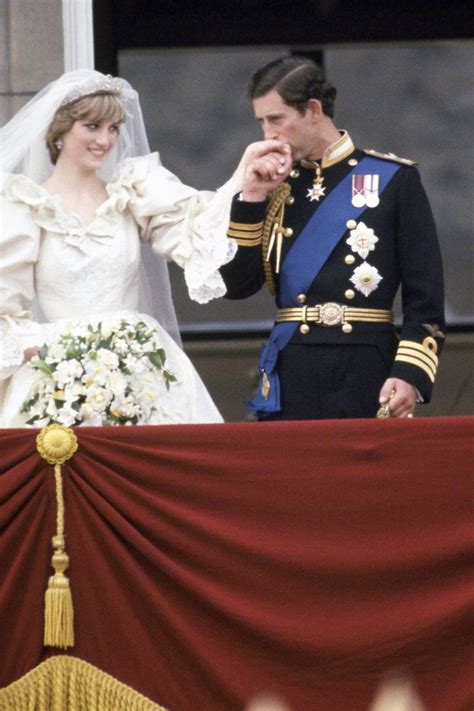 Princess Diana’s Wedding Photo Retrospective - Pictures From Princess ...