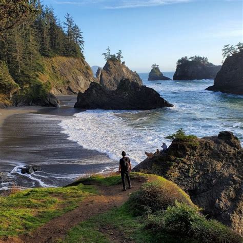 The 10 Best Day Hikes to Explore on The Oregon Coast