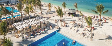 Why You Should Visit the New Riu Reggae Resort