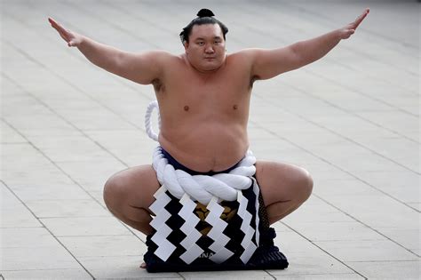 Sumo-Top Japan sumo wrestler Hakuho released from hospital after COVID ...