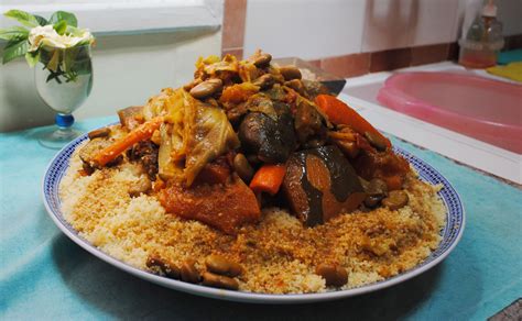 File:Moroccan Couscous 2014.jpg - Wikimedia Commons