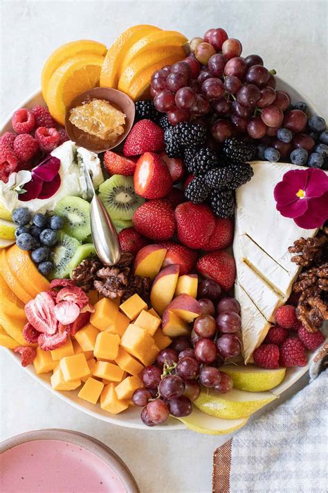 How to Make a Beautiful Fruit Platter - Sugar and Charm