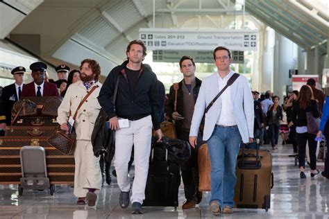 Bild zu Ed Helms - Hangover 2 : Bild Bradley Cooper, Ed Helms, Zach ...