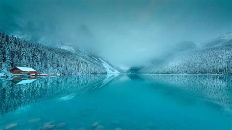 Lake Louise in winter (Banff National Park) - backiee