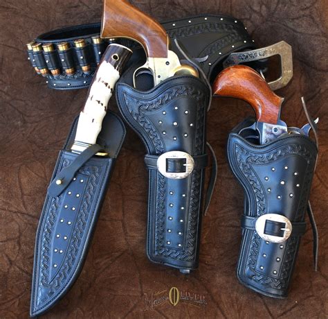 Knife Shoulder Holster Rig