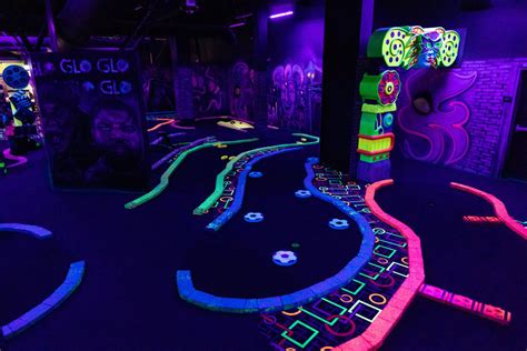 GLO MINI GOLF | Glow In The Dark Indoor Mini Golf Near Me