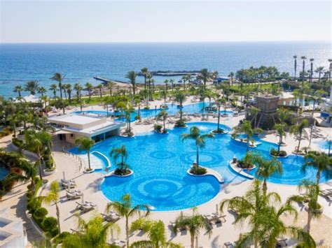 OLYMPIC LAGOON RESORT PAPHOS - UPDATED 2021 Hotel Reviews & Price ...