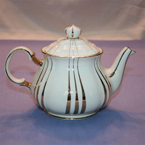 Vintage Sadler Ivory and Gold Ceramic Teapot pattern #3688 ceramic tea ...